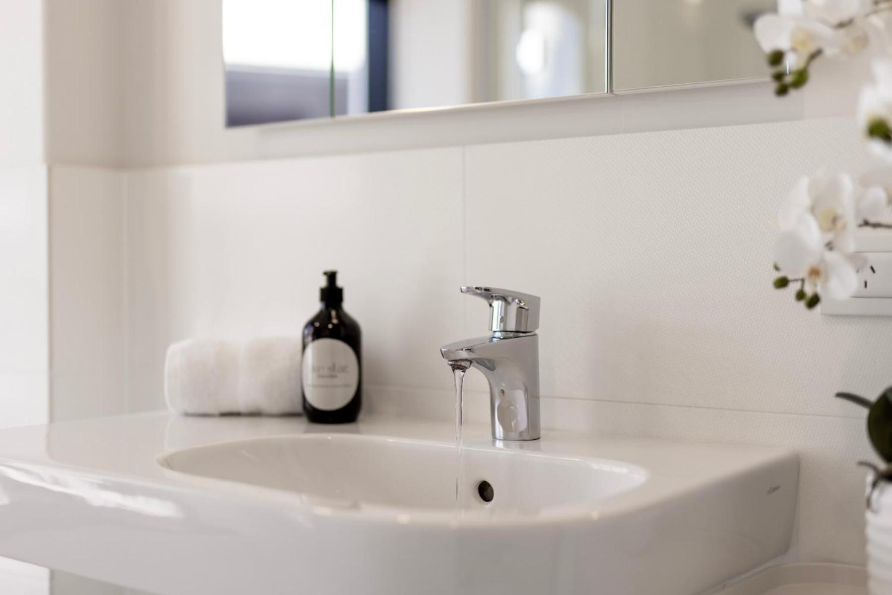 Luxury Ocean & Harbour Views - Heated Pool, Main Beach & Gym Mount Maunganui Exterior foto
