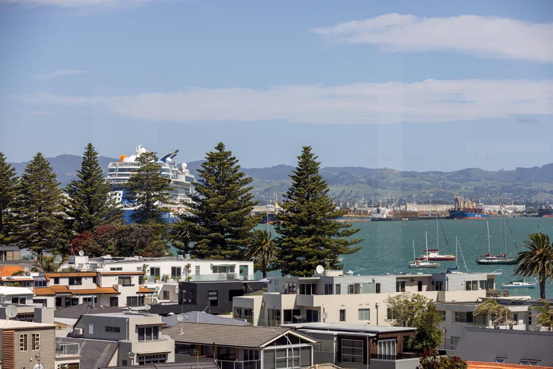 Luxury Ocean & Harbour Views - Heated Pool, Main Beach & Gym Mount Maunganui Exterior foto