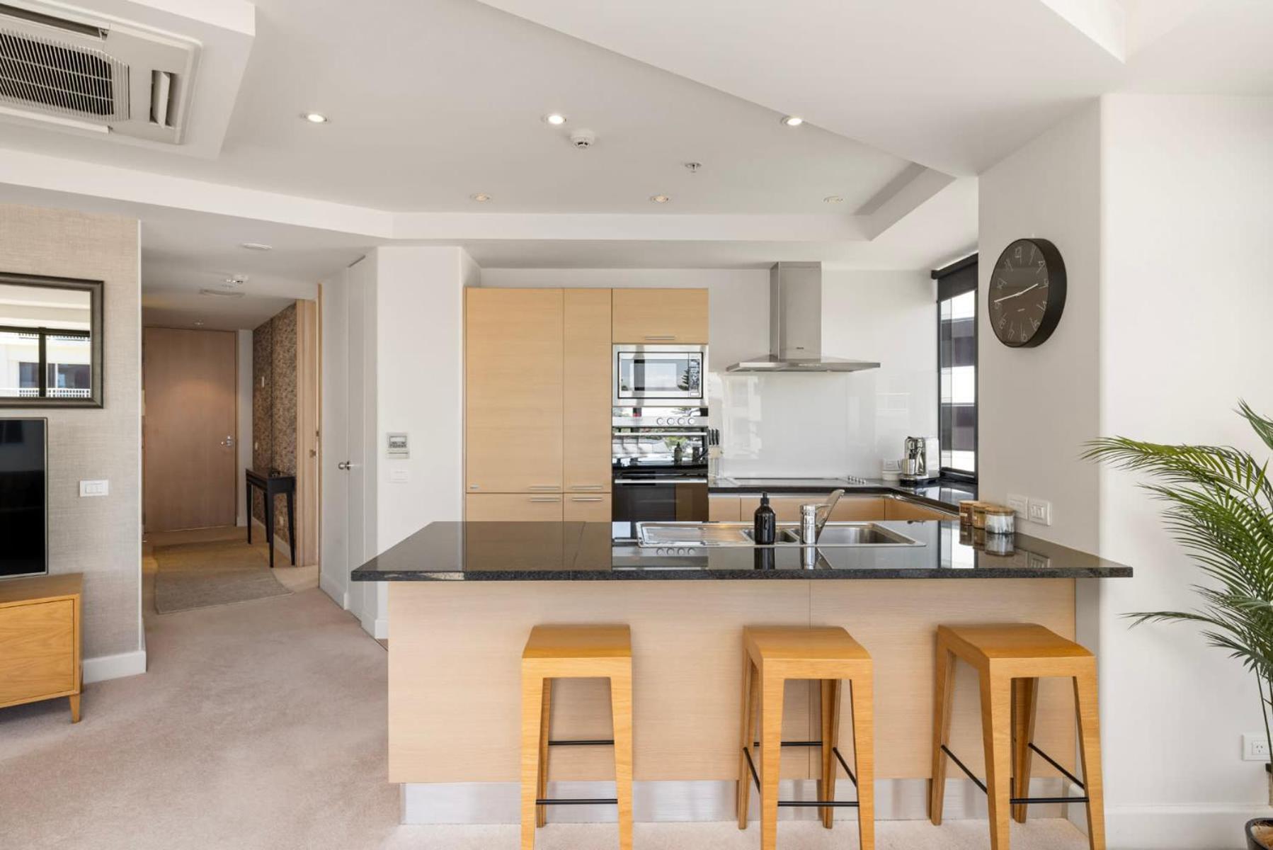 Luxury Ocean & Harbour Views - Heated Pool, Main Beach & Gym Mount Maunganui Exterior foto